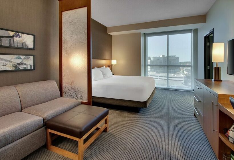 בית מלון כפרי Hyatt Place Iowa City Downtown