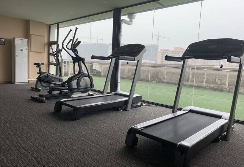 호텔 Ibis Styles Chengdu American Center