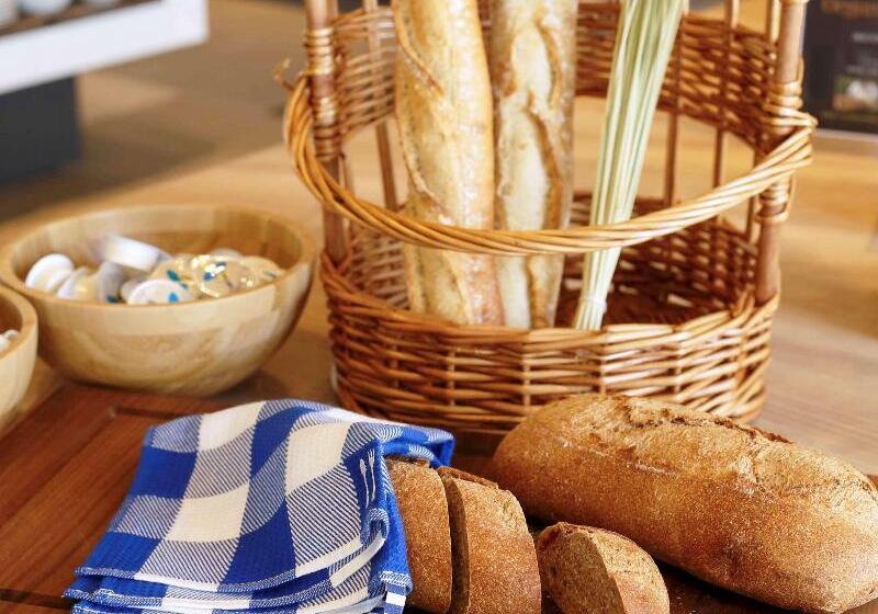 Отель Ibis Styles Tokyo Bay