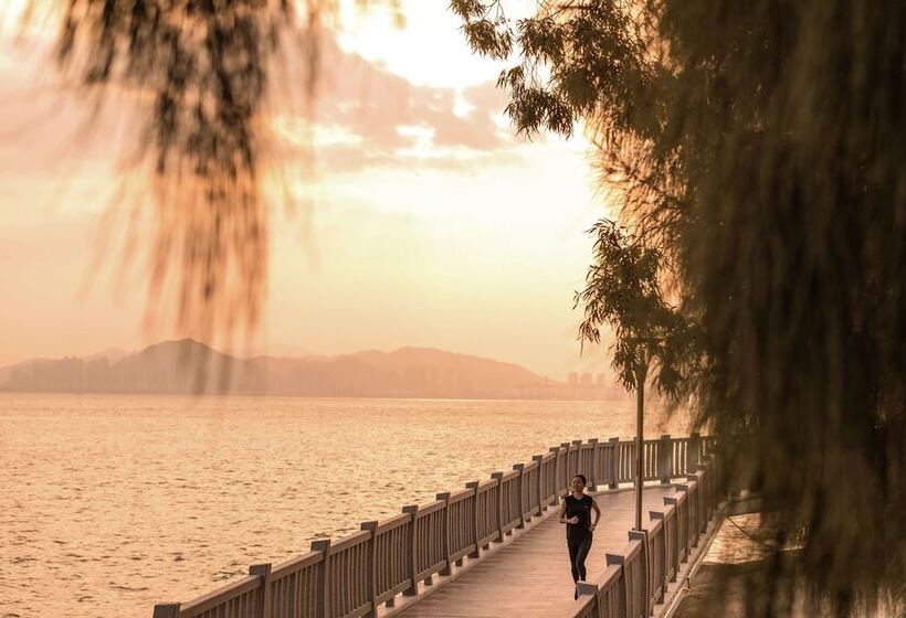 Joyze Hotel Xiamen, Curio Collection By Hilton