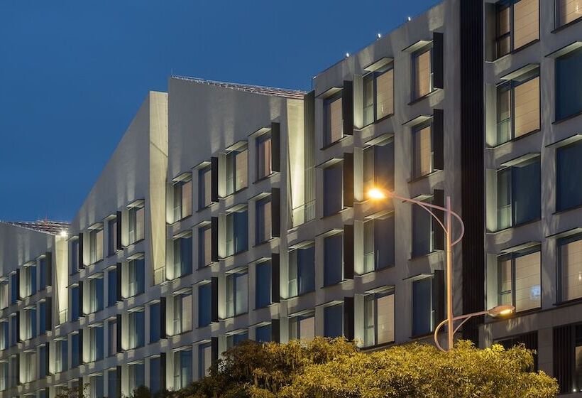 Joyze Hotel Xiamen, Curio Collection By Hilton