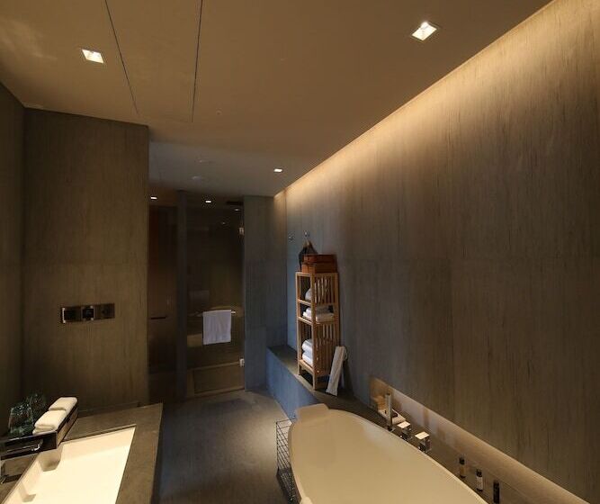 Joyze Hotel Xiamen, Curio Collection By Hilton