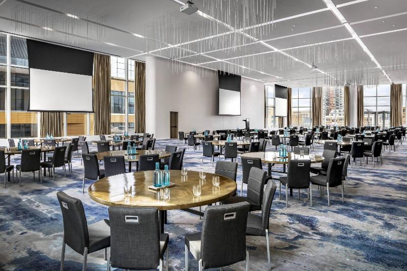 ホテル Jw Marriott Edmonton Ice District