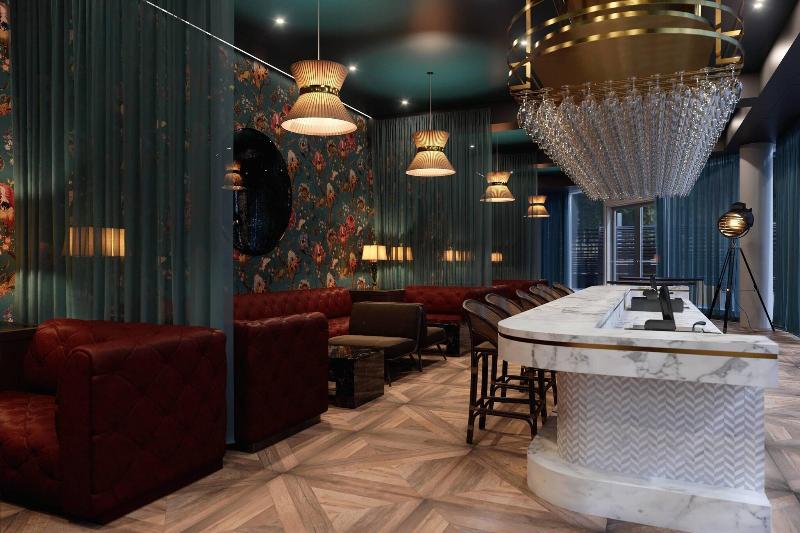 ホテル Jw Marriott Edmonton Ice District