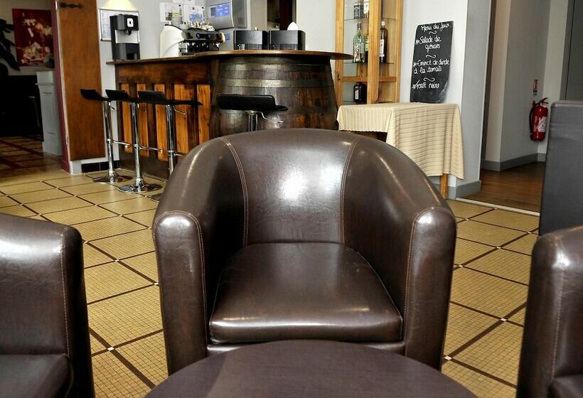 Le Lion D Or Logis Hotels Hotel 2 étoiles Et Restaurant