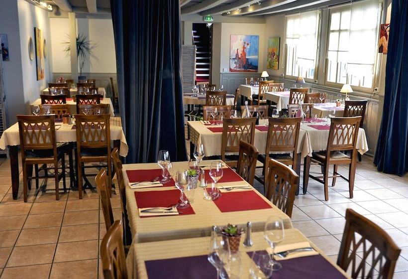 Le Lion D Or Logis Hotels Hotel 2 étoiles Et Restaurant