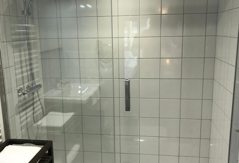 Logis Hotel Restaurant Le Relais D Aligre