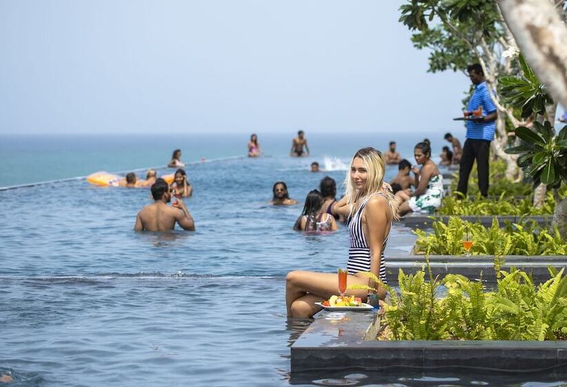 هتل Marino Beach Colombo