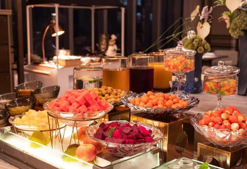 Отель Maxx By Steigenberger Guangzhou Zhujiang New Town Free Shuttle Bus To Canton Fair Complex During C