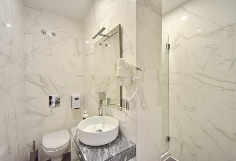 هتل My Charm Lisbon Suites