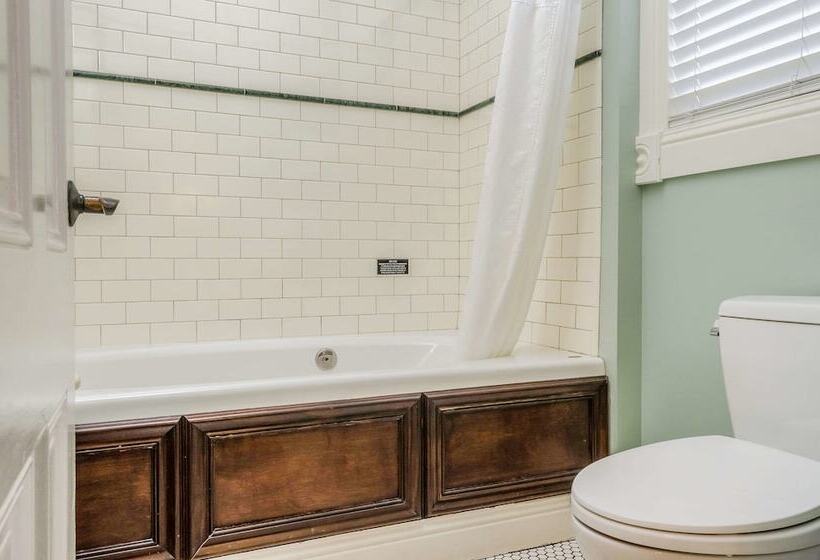 Napa Valley, Ascend Hotel Collection