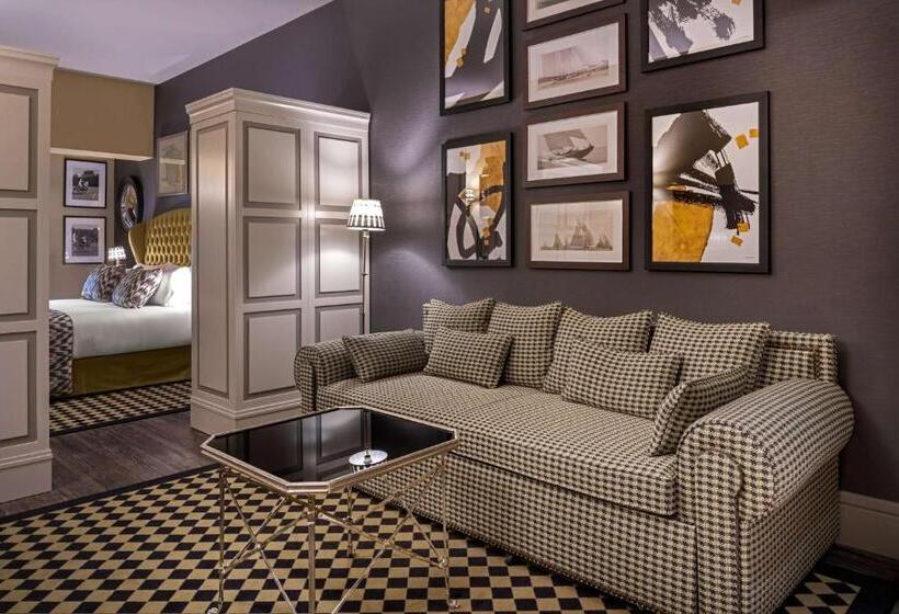 هتل NH Collection Colón Valencia