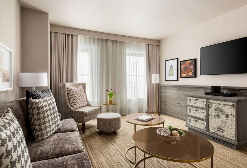 Отель Northland, Autograph Collection