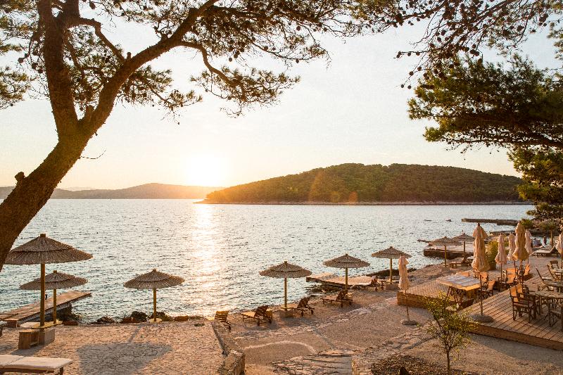 בית מלון כפרי Obonjan Island Resort