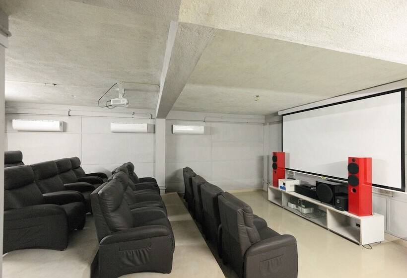 Отель Oyo 6345 Mahindra World City