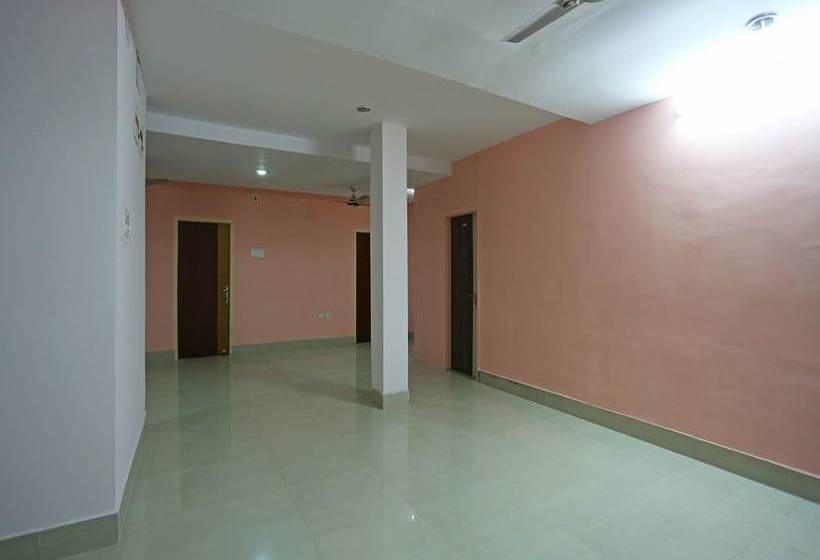 호텔 Oyo 9245 Near Kiit University