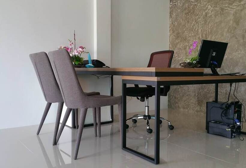 فندق Phuket Airport Place   Sha Plus