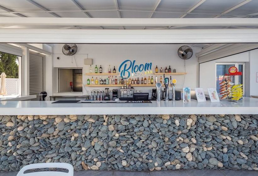 호텔 Protaras Plaza