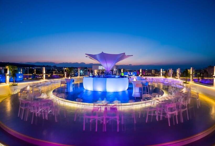 호텔 Protaras Plaza