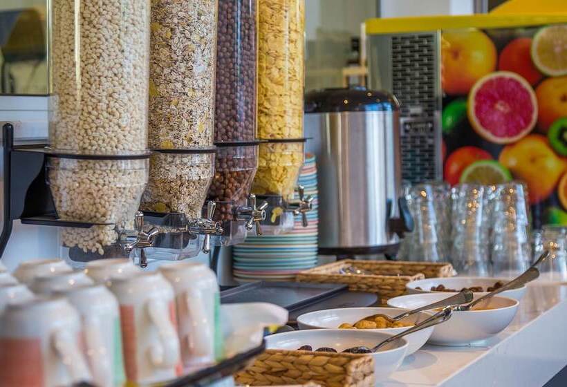 호텔 Protaras Plaza