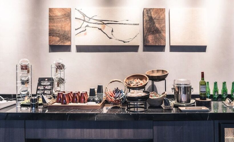 Отель Pullman Tokyo Tamachi