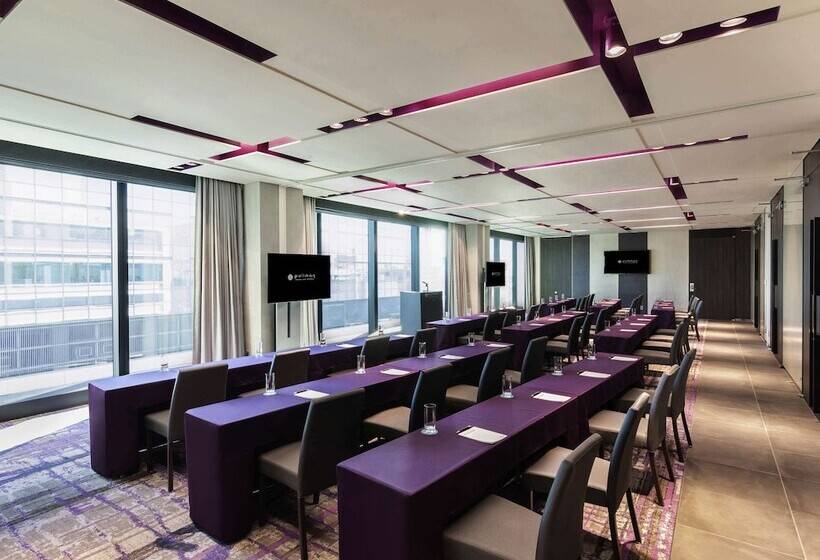 Отель Pullman Tokyo Tamachi