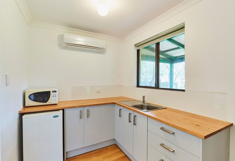 בית מלון כפרי Rac Busselton Holiday Park