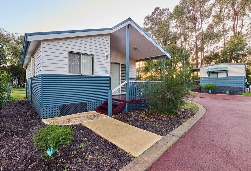 בית מלון כפרי Rac Busselton Holiday Park