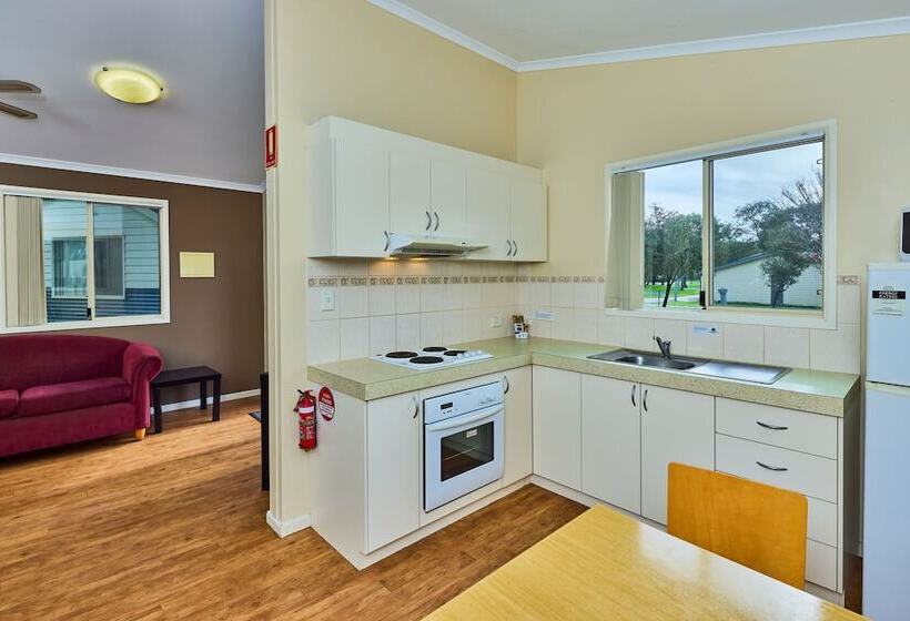 בית מלון כפרי Rac Busselton Holiday Park