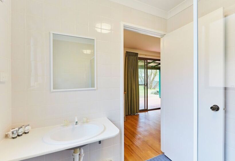 בית מלון כפרי Rac Busselton Holiday Park