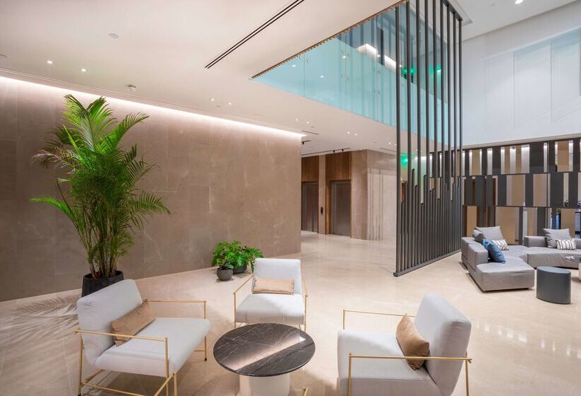 Radisson Blu Hotel, Larnaca