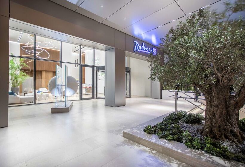 Radisson Blu Hotel, Larnaca