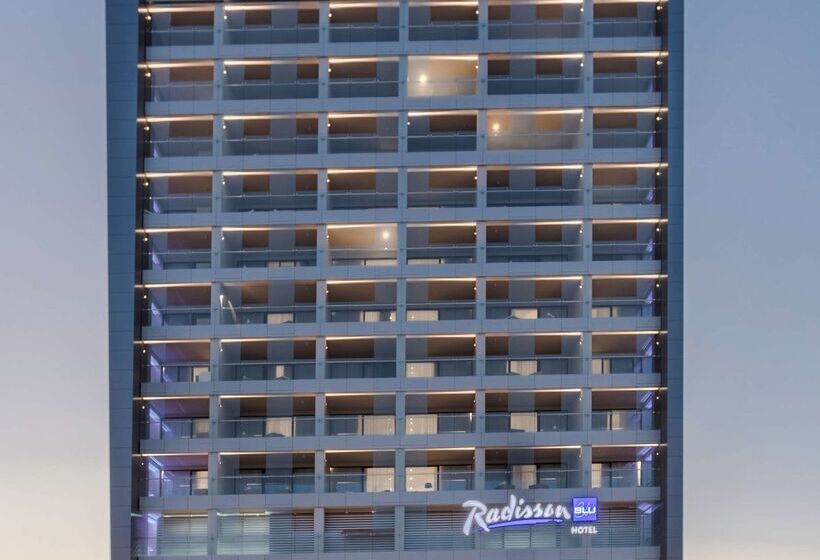 Radisson Blu Hotel, Larnaca