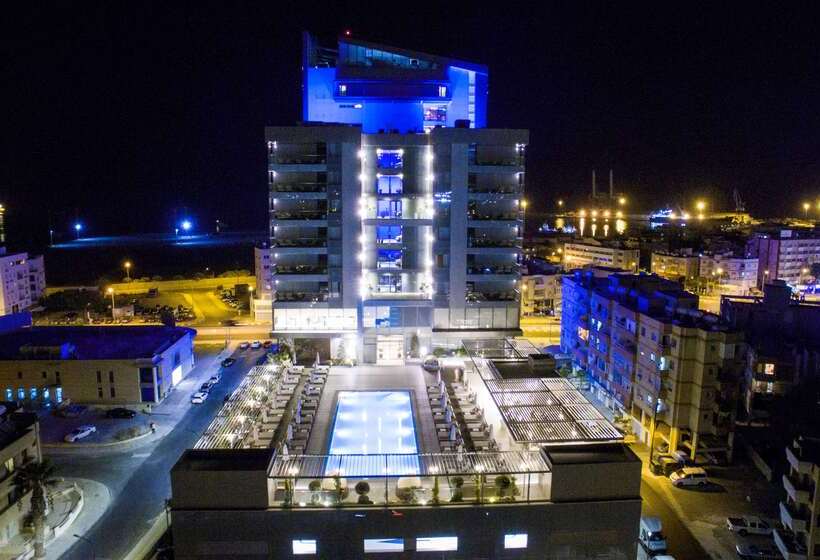 Radisson Blu Hotel, Larnaca