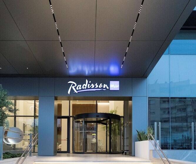 Radisson Blu Hotel, Larnaca