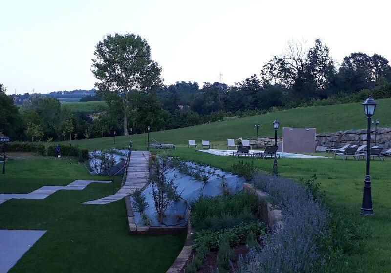 Отель Resort Limax Acis