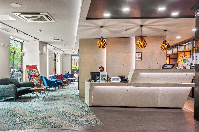 酒店 Roomzzz London Stratford