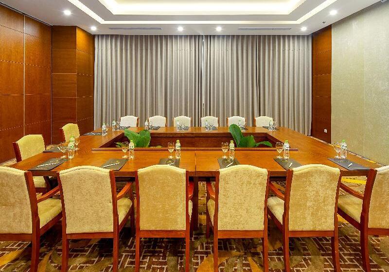 هتل Rosamia Da Nang