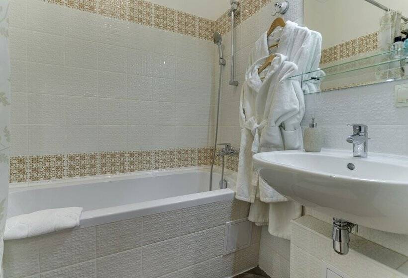 هتل Sadovnicheskaya City Center