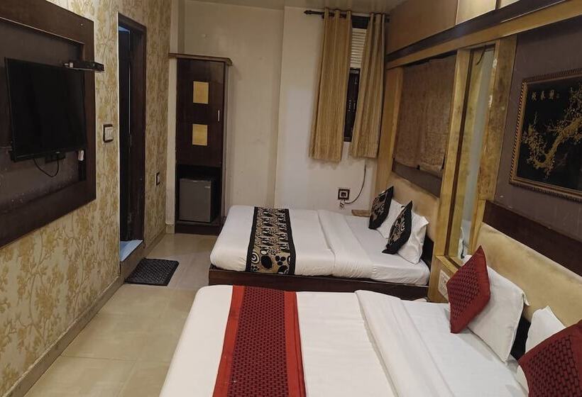 酒店 Sai Dham International