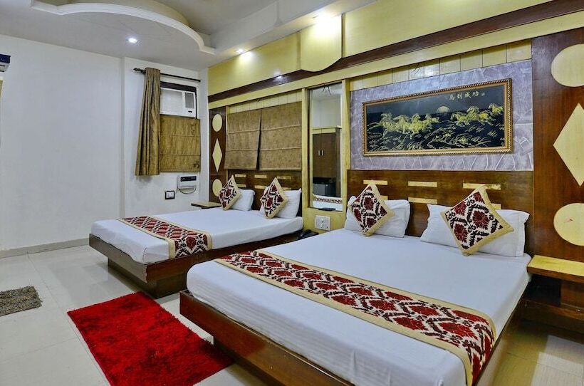 酒店 Sai Dham International