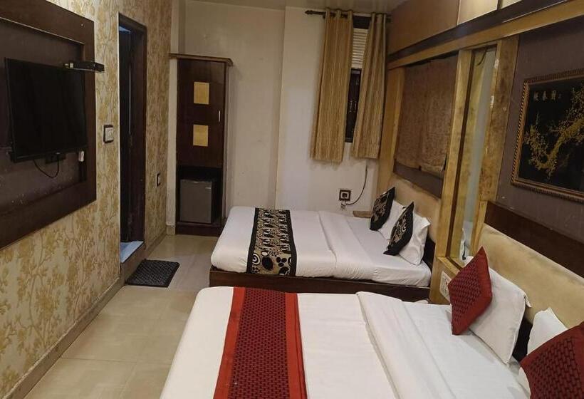 酒店 Sai Dham International