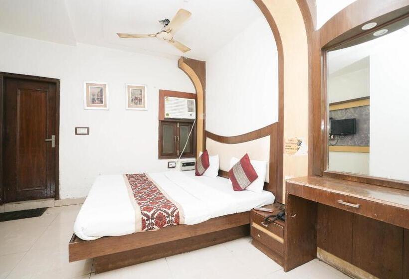 酒店 Sai Dham International