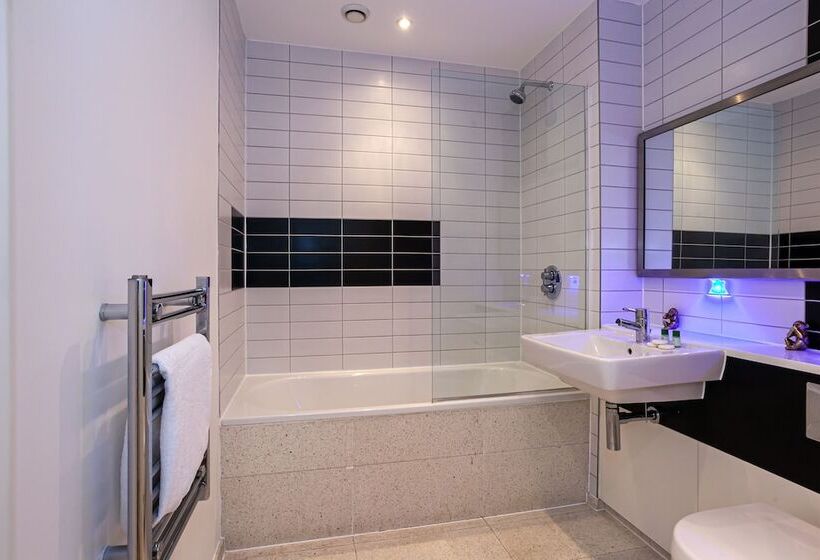 בית מלון כפרי Skyline By Resify