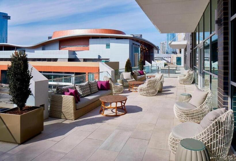 هتل Springhill Suites by Marriott Nashville Downtown/Convention Center