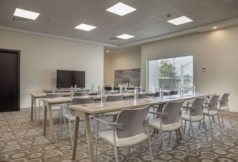 فندق Staybridge Suites   Saltillo, An Ihg