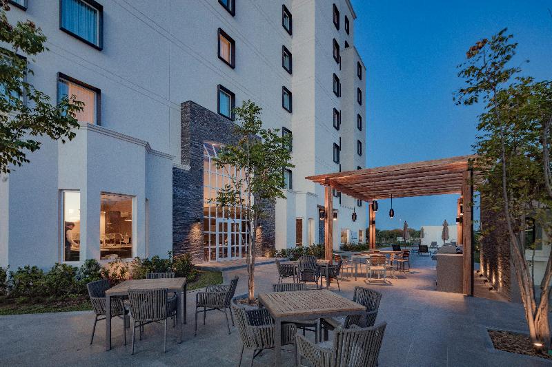 فندق Staybridge Suites   Saltillo, An Ihg