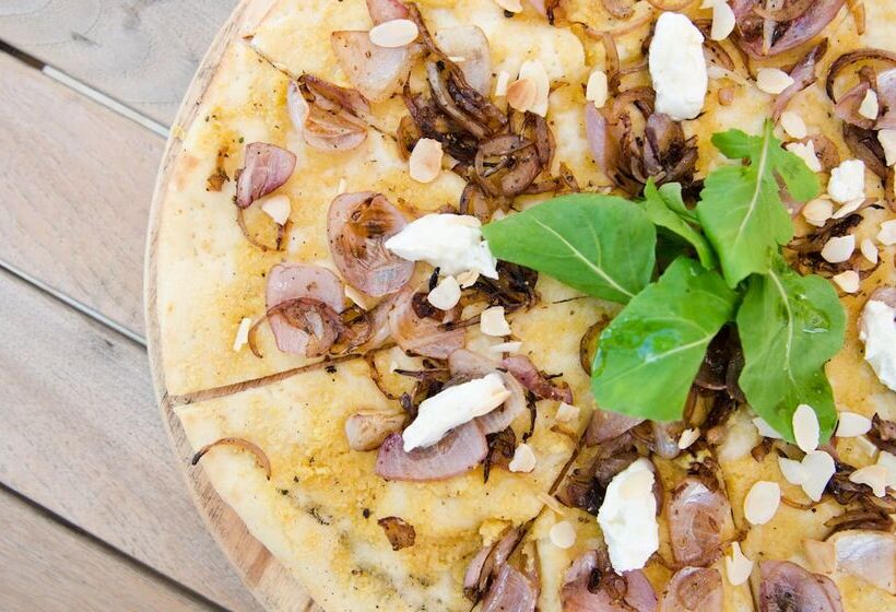 בית מלון כפרי The Cove