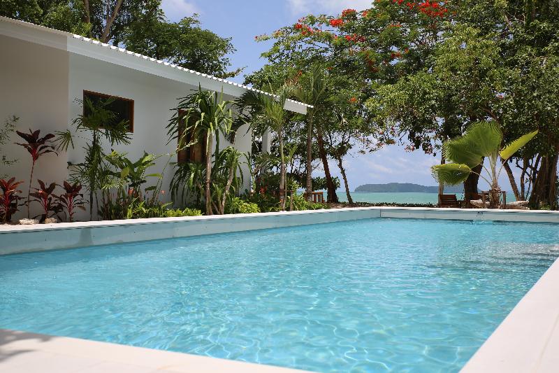 בית מלון כפרי The Cove