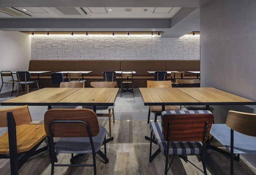 בית מלון כפרי The Flag Shinsaibashi